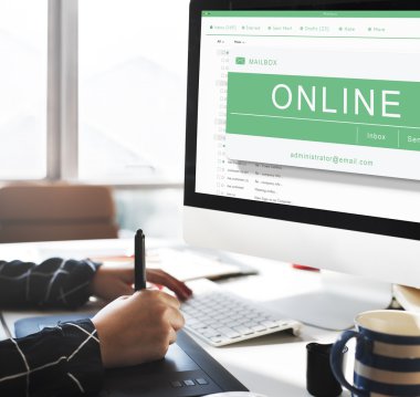 Tasarımcısı Tasarım tablet üzerinde çizim