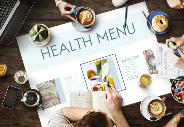 Tisch mit Poster mit Gesundheitsmenü-Konzept — Stockfoto