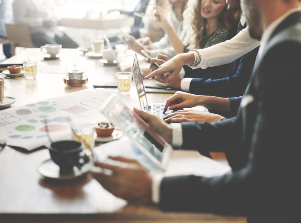 Diversas personas en la reunión —  Fotos de Stock