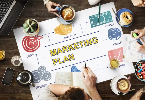 Mesa con cartel con concepto de Plan de Marketing —  Fotos de Stock