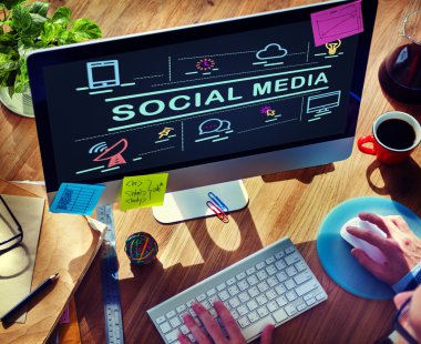 bilgisayarla çalışma iş adamı