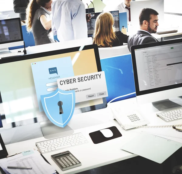 Computer-monitoren met Cyber Security — Stockfoto