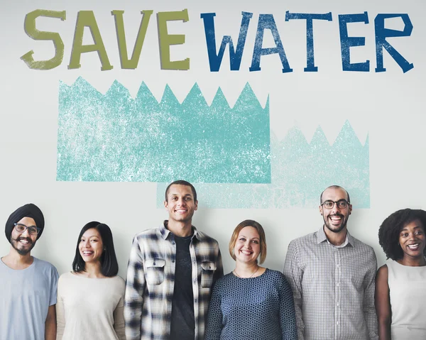 Diversité les gens et économiser l'eau — Photo