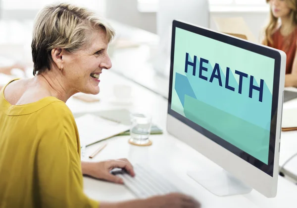 计算机显示器上的健康 — 图库照片