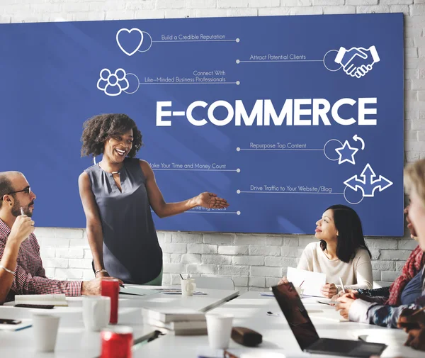 Obchodní jednání s E-Commerce — Stock fotografie