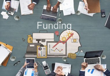 Ofiste çalışan iş adamları