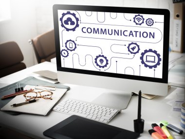 bilgisayar monitöründe çalışma alanı tablosu