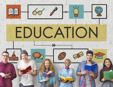 İnsanlar holding kitaplar 