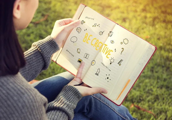 Meisjesboek — Stockfoto