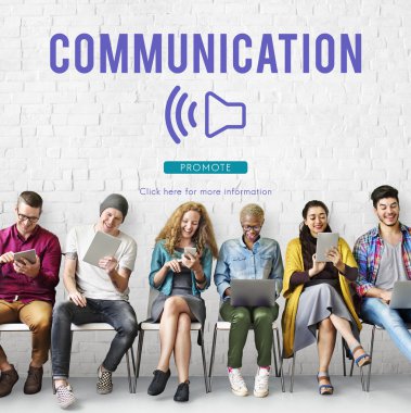 İnsanlar dijital araçları tarama  