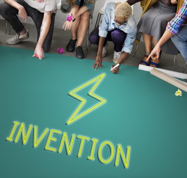 Kattaki insanlar çizim afiş