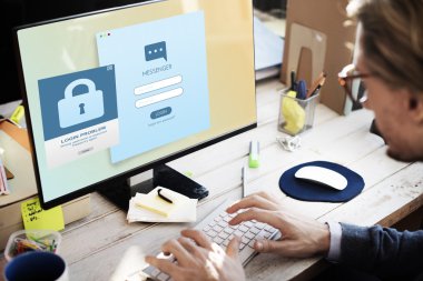 işadamı olan bilgisayarda çalışma kayıt