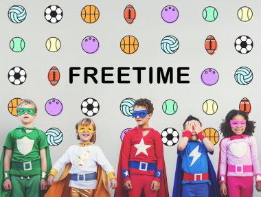 Birlikte oynayan süper kahraman çocukları