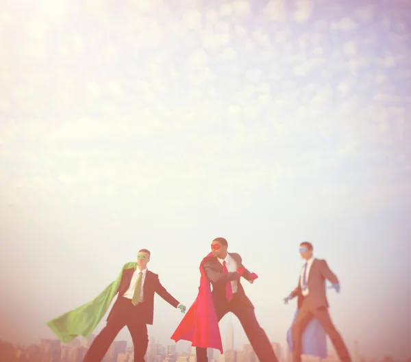 Hombres de negocios en trajes de superhéroe — Foto de Stock
