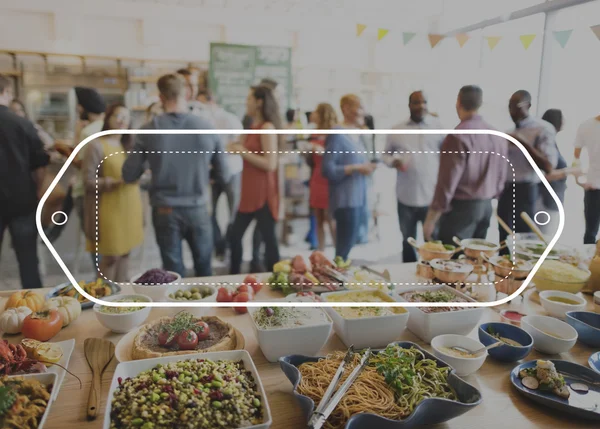 Mensen die eten van de receptie — Stockfoto