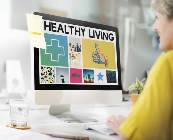 计算机显示器上的健康生活 — 图库照片