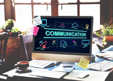 bilgisayar monitöründe çalışma alanı tablosu