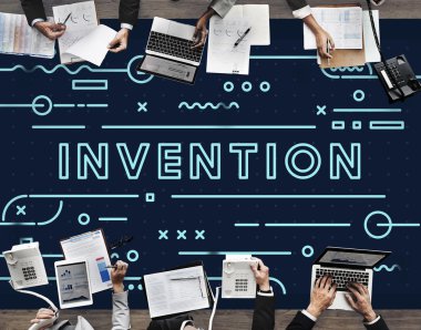 Ofiste çalışan iş adamları