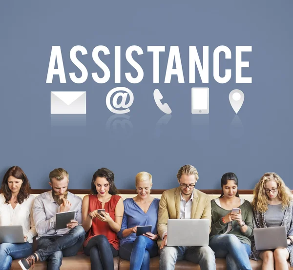 People sit with devices and Assistance — Stock Photo, Image
