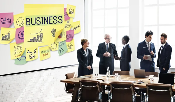 Geschäftsteam bei Treffen — Stockfoto