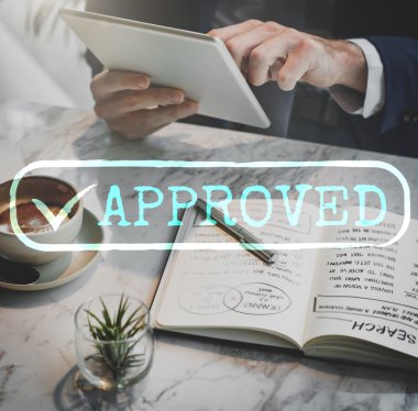 İşadamı tablet tarama