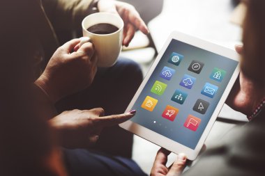 tablet ve kahve grubu