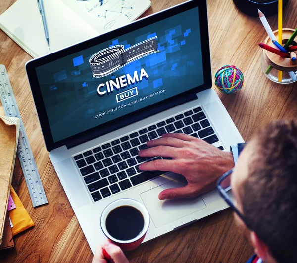 Man using laptop — Stock Photo, Image