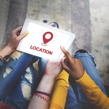 Dijital tanlet kullanan öğrenciler