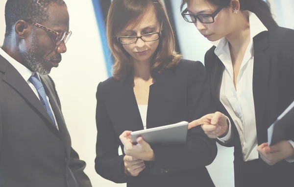 Business Team in office building — Stock Photo, Image