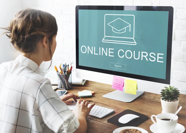 Young girl working with computer — Stock Photo, Image