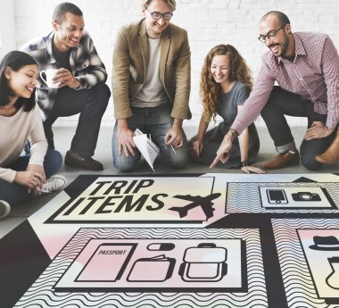 Poster ve gezi öğeleri çalışma tasarımcılar