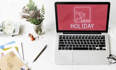 ekrandaki bilgileri ile dizüstü bilgisayar