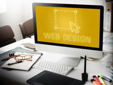 bilgisayar monitöründe çalışma alanı tablosu