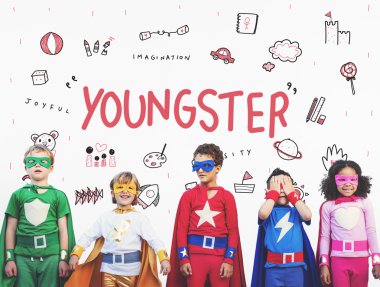 Mutlu cherful süper kahraman çocuklar