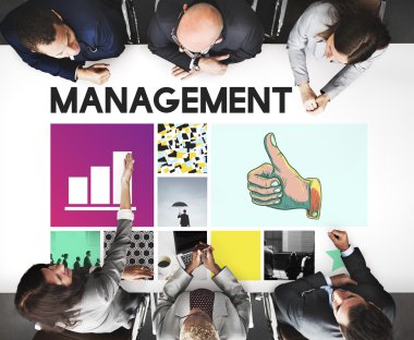 Ofiste çalışan iş adamları