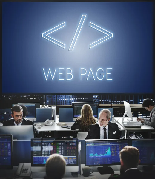 Affärsmän som arbetar och webbsida — Stockfoto