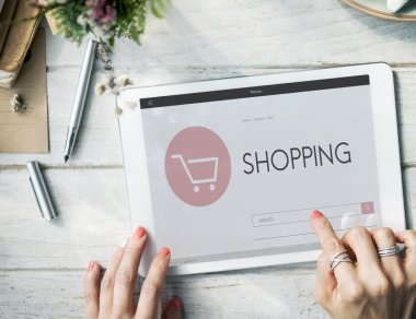 Tablet pc ekran dokunaklı kadın