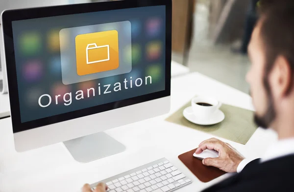 Ordenador con organización en monitor — Foto de Stock