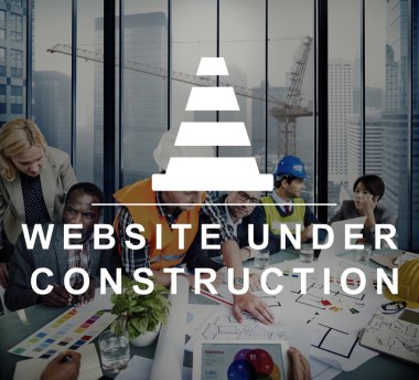 İş adamları projeyi tartışıyor