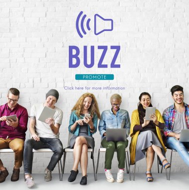 İnsanlar dijital araçları tarama  