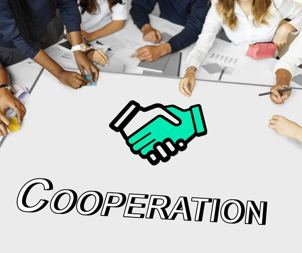 Επιχειρηματίες και έννοια συνεργασίας — Φωτογραφία Αρχείου
