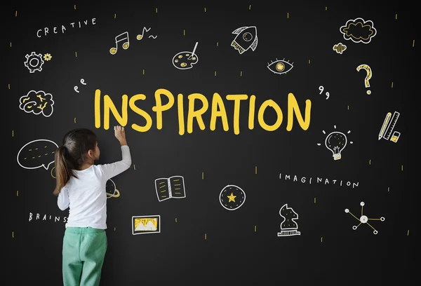 Girl drawing on Blackboard — Stock Photo, Image