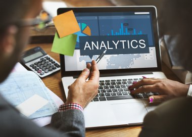 çalışma ve fikirleri tartışmak iş adamları