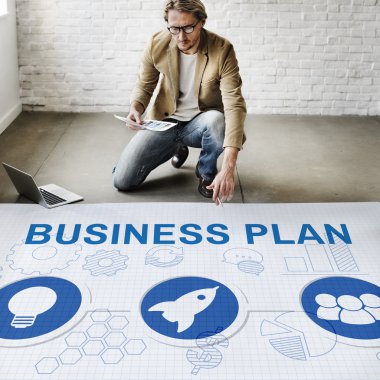 İşadamı iş planı ile çalışma