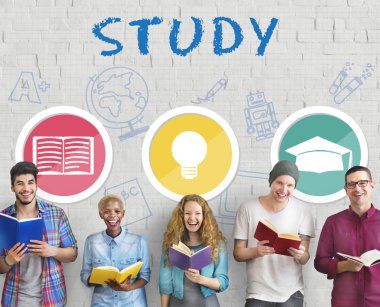 İnsanlar holding kitaplar 