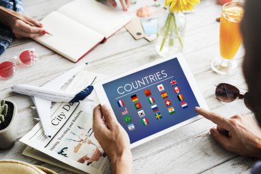 Tablet pc ekran dokunaklı adam