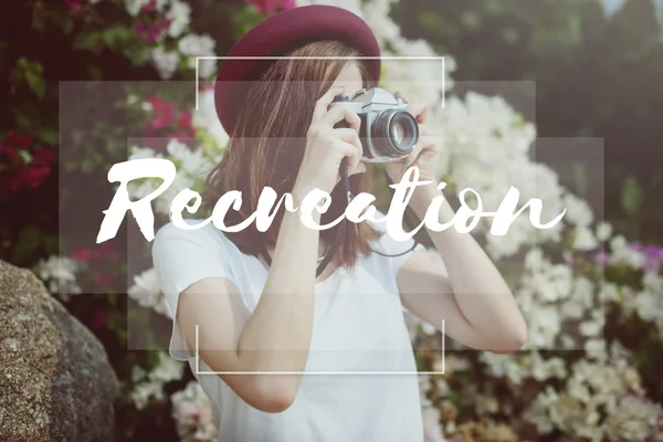 Girl making photos on Camera — Stock Photo, Image