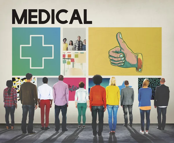 Diversity People And Looking at Medicine Concept — Stock fotografie