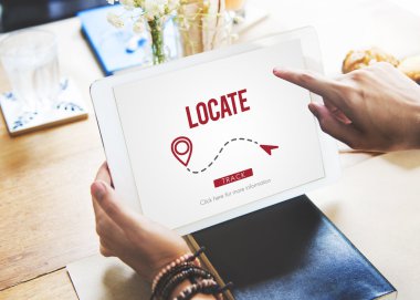 kadın holding tablet