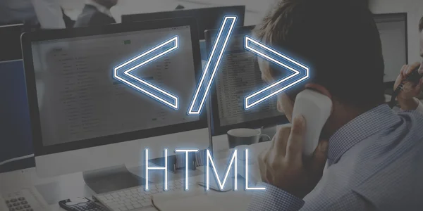 Om de afaceri care lucrează pe calculator cu HTML — Fotografie, imagine de stoc